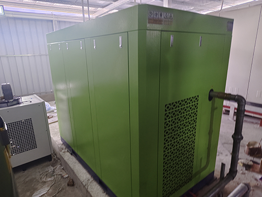 Quiet-operation water-lubricated oil-free screw air compressor low noise levels