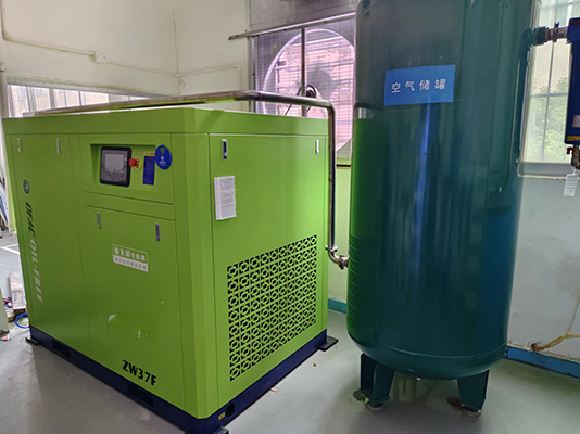 Industry air compressor suitable for woodworking shops driving pneumatic drills and sanders