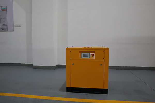 High-air-flow water-lubricated oil-free screw air compressor maximum delivery in critical industrial applications