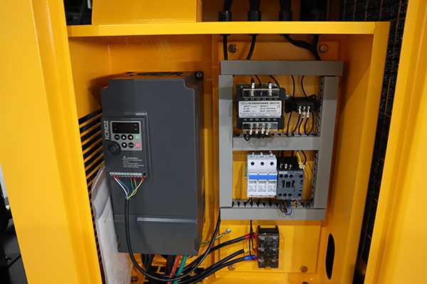 medium pressure air compressor performance evaluation in hot and humid industrial conditions