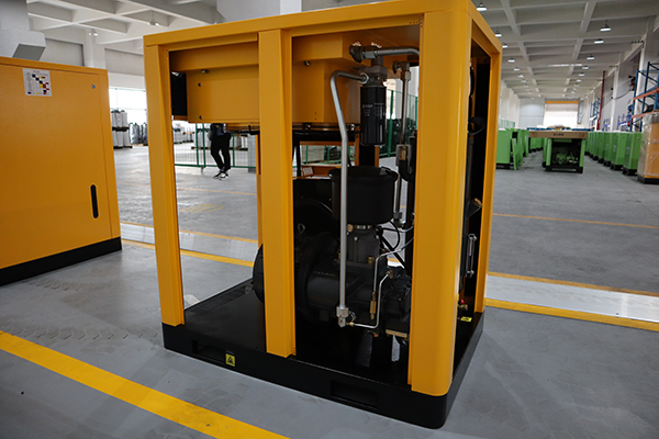 medium pressure air compressor for laboratory use in sample preparation and testing processes