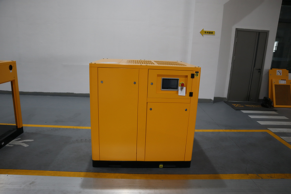 Energy-saving-design water-lubricated oil-free screw air compressor reduced consumption