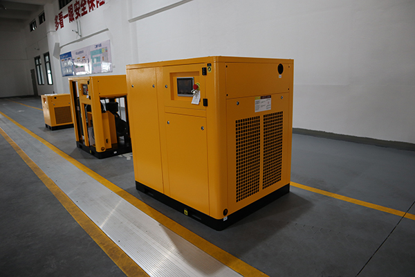 Industry air compressor suitable for brewery operations powering bottling and labeling lines